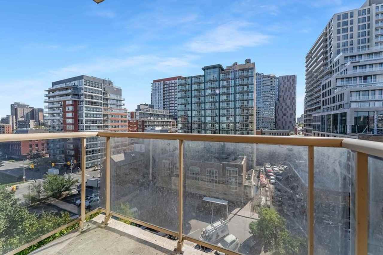 145 York St - Photo 4 of 50