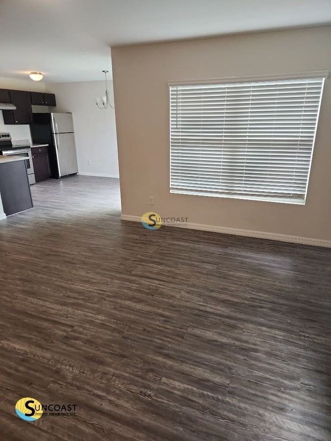 11341 Poplin Ave - Photo 3 of 16