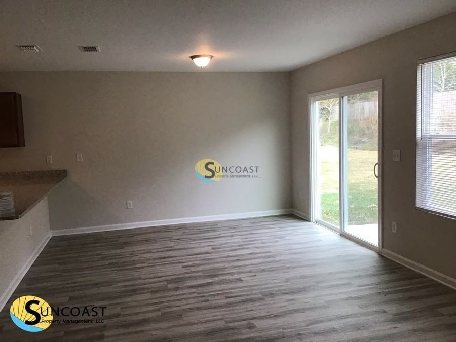 7094 Plymouth Grove Ct - Photo 3 of 18