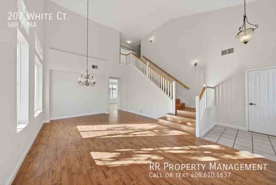 207 White Ct - Photo 4 of 26