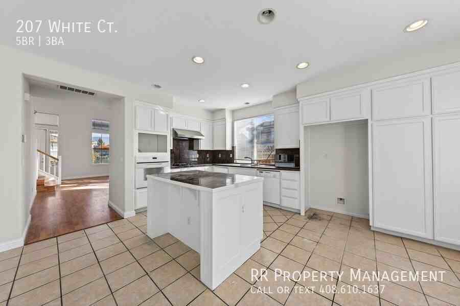 207 White Ct - Photo 6 of 26