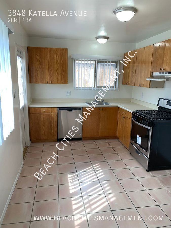 3848 Katella Ave - Photo 3 of 17