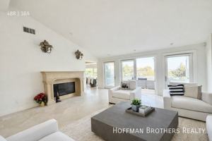 featured image of 1148 Las Pulgas Rd