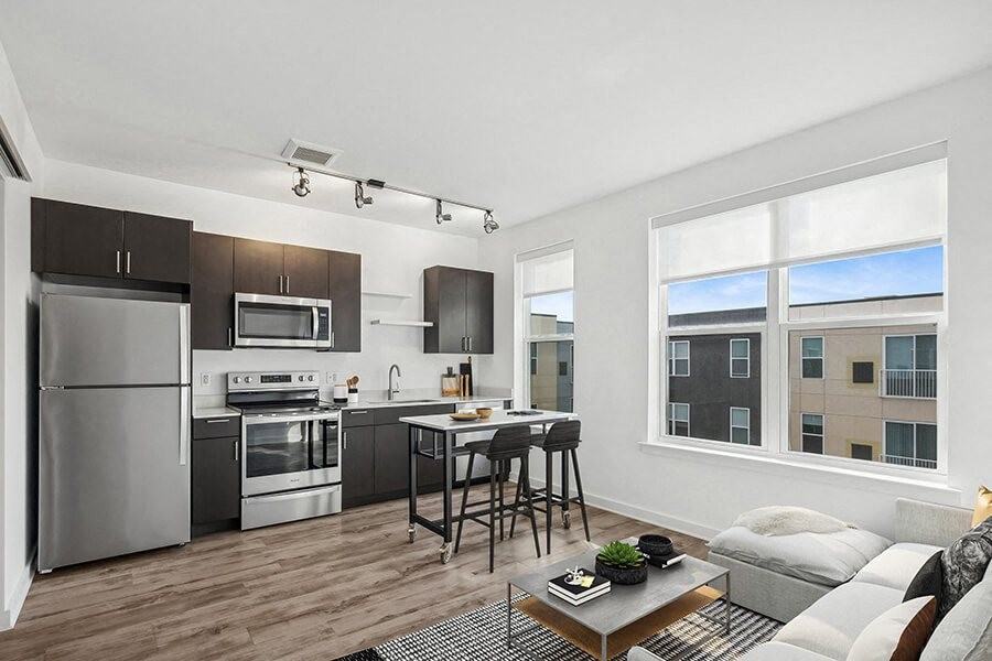 Stella - Photo 4 of 50