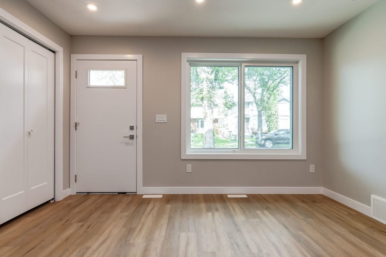 11323 122 St - Photo 6 of 29