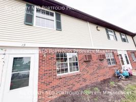 featured image of 935 S Court St #19