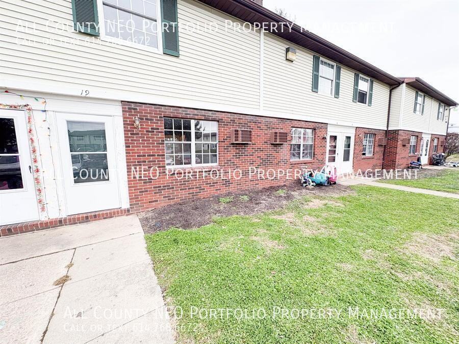 935 S Court St #19 - Photo 2 of 15