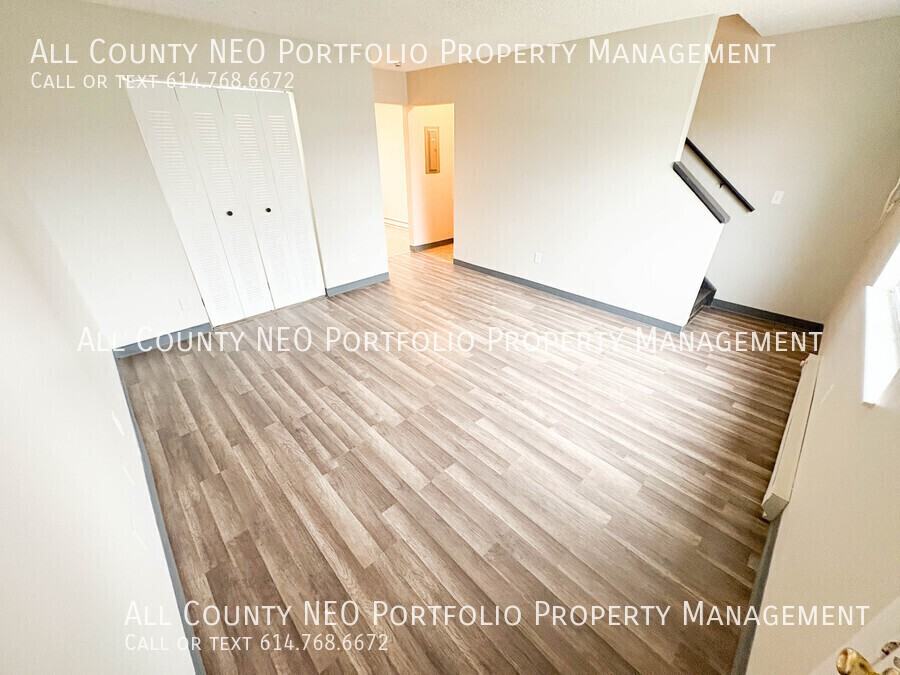 935 S Court St #19 - Photo 3 of 15