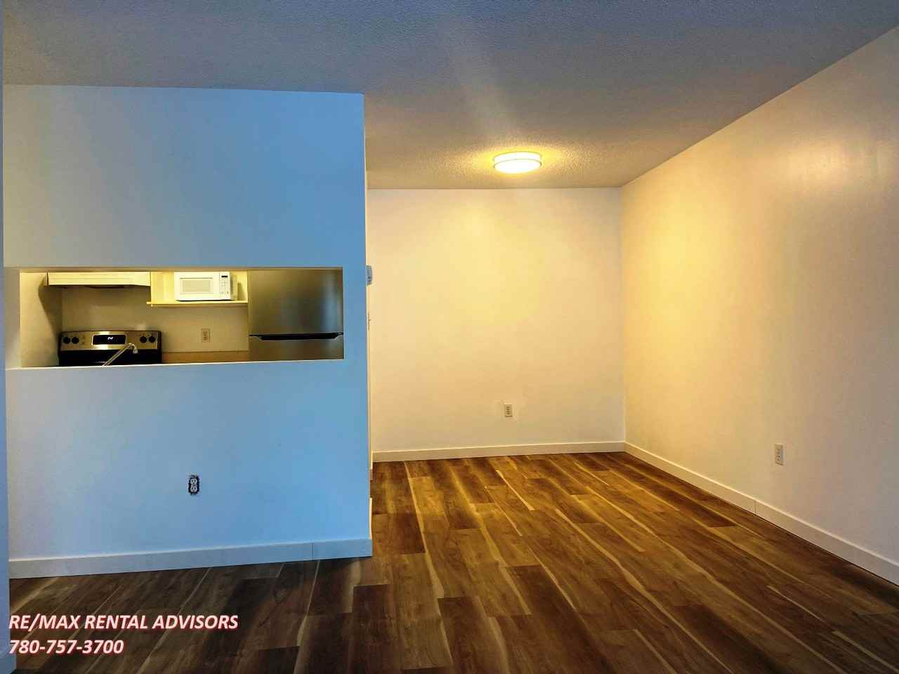 2508 50 St Nw - Photo 4 of 13