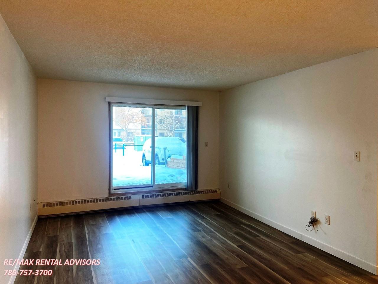 2508 50 St Nw - Photo 7 of 13