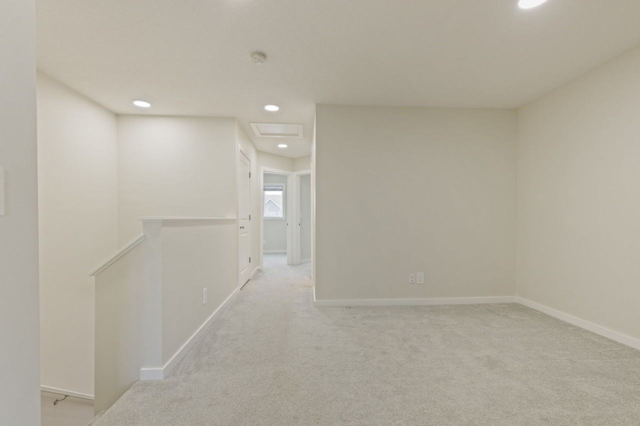 23 Heirloom Blvd Se - Photo 6 of 34