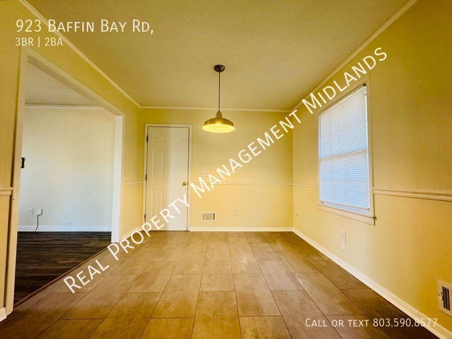 923 Baffin Bay Rd - Photo 7 of 15