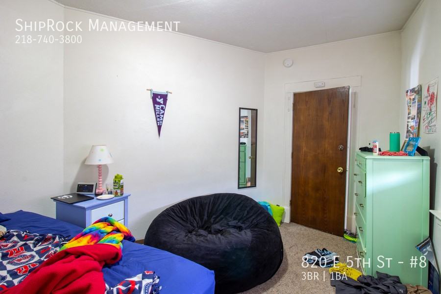 820 E 5th St #8 - Photo 4 of 14