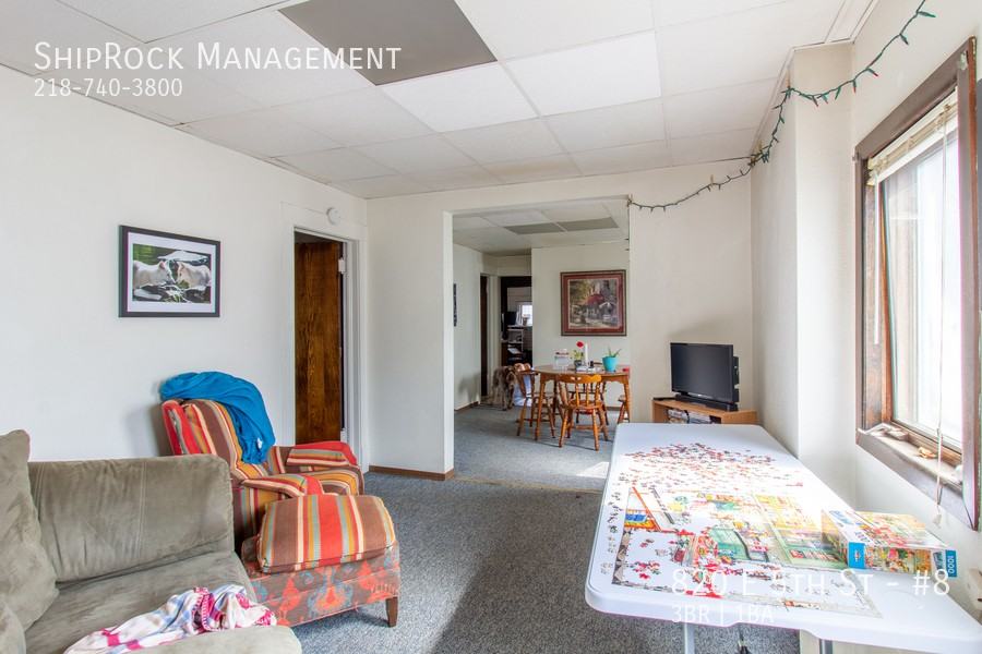 820 E 5th St #8 - Photo 5 of 14