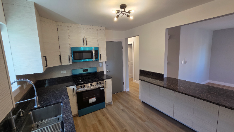 8023 W Churchill Ave #1 - Photo 2 of 18