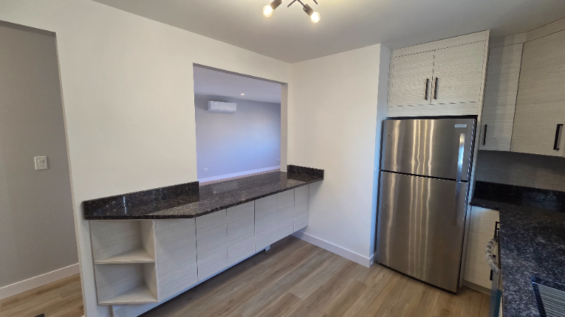 8023 W Churchill Ave #1 - Photo 4 of 18