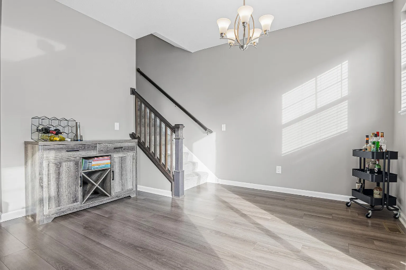 801 Roselyn Dr - Photo 6 of 17