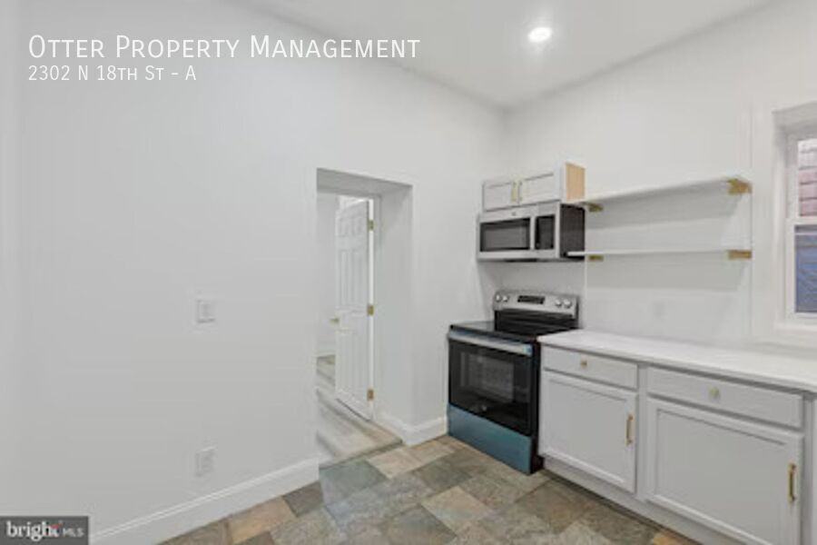 2302 N 18th St #A - Photo 3 of 27