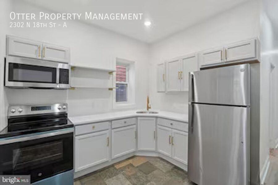 2302 N 18th St #A - Photo 4 of 27