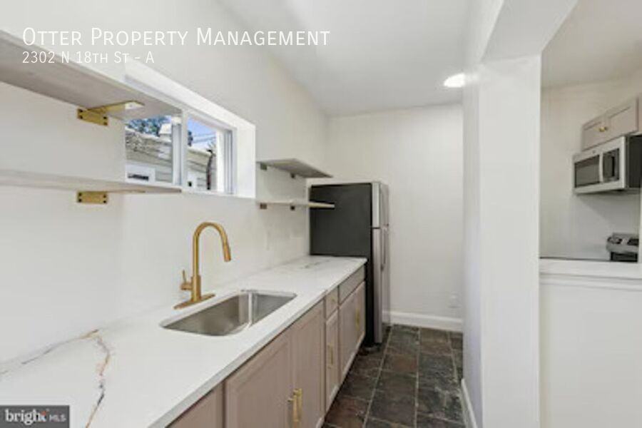 2302 N 18th St #A - Photo 6 of 27