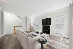 featured image of 2150 Astoria Cir