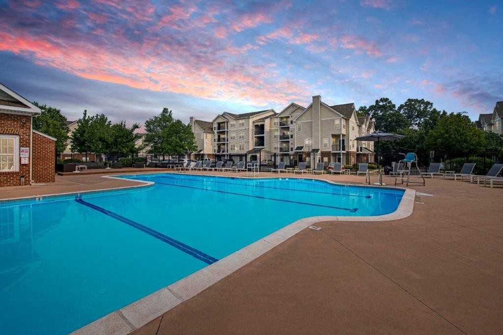 Dulles Greene - Photo 2 of 33