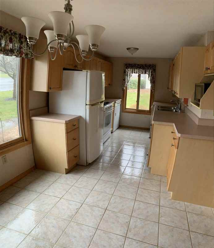 43 Commons Dr - Photo 7 of 14