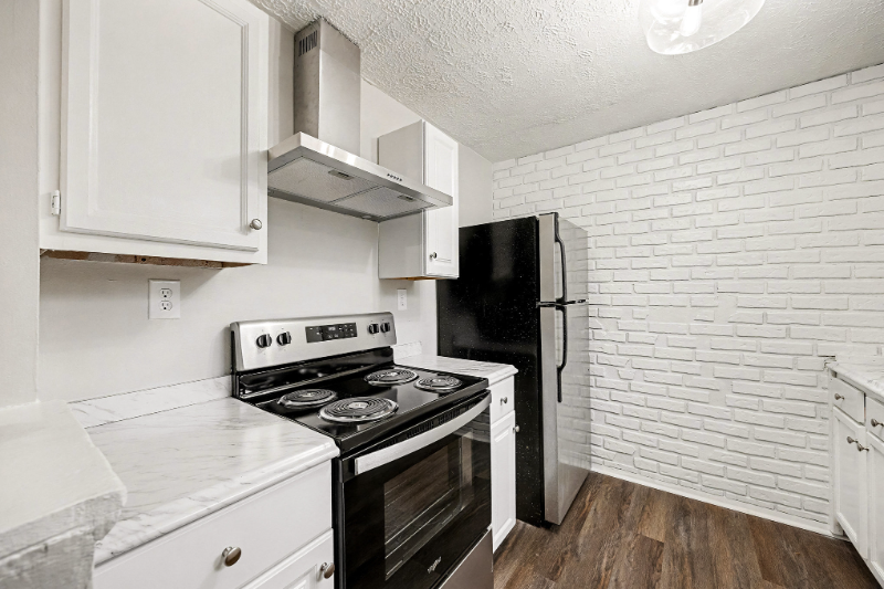 562 Glenwood Ave #6 - Photo 5 of 19