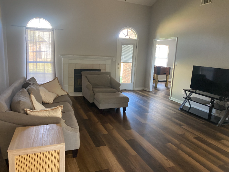 3683 Old Ferry Rd - Photo 3 of 20