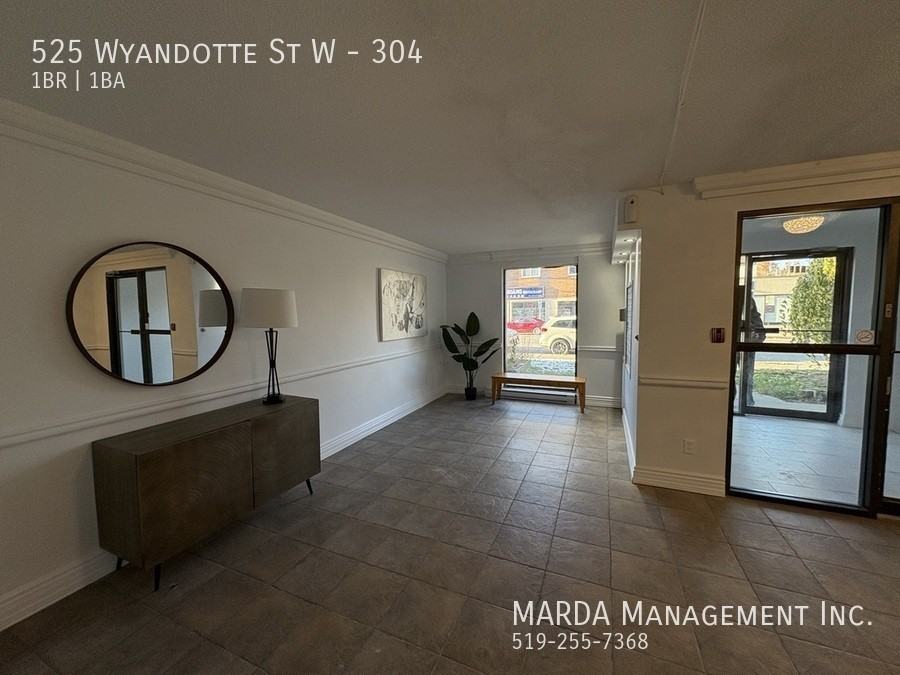 525 Wyandotte St W #304 - Photo 4 of 31