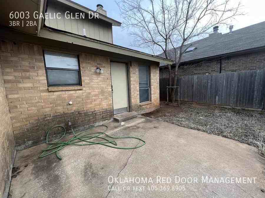 6003 Gaelic Glen Dr - Photo 2 of 25