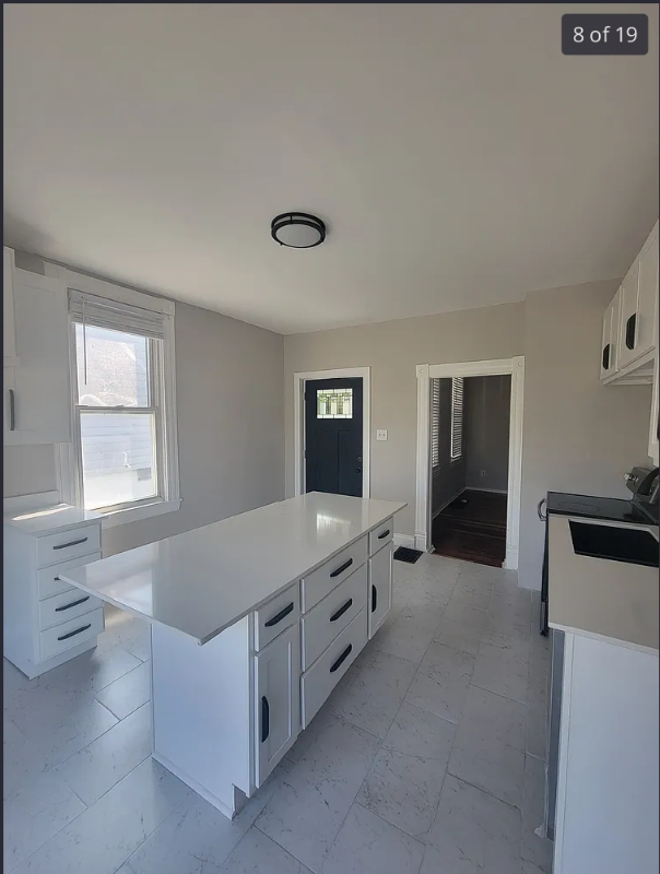 1321 5th Ave - Photo 4 of 5