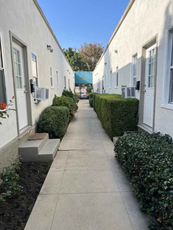 1114 Tamarind Ave #1114-4-5 - Photo 2 of 10