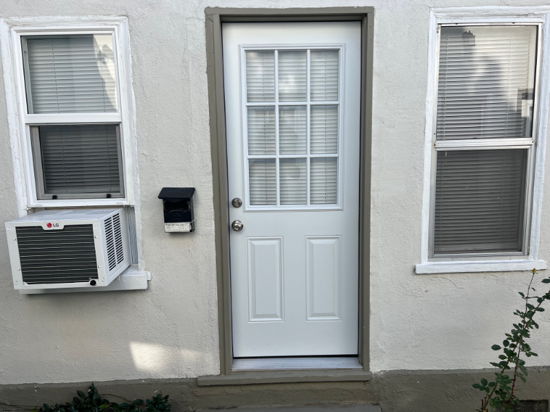 1114 Tamarind Ave #1114-4-5 - Photo 3 of 10