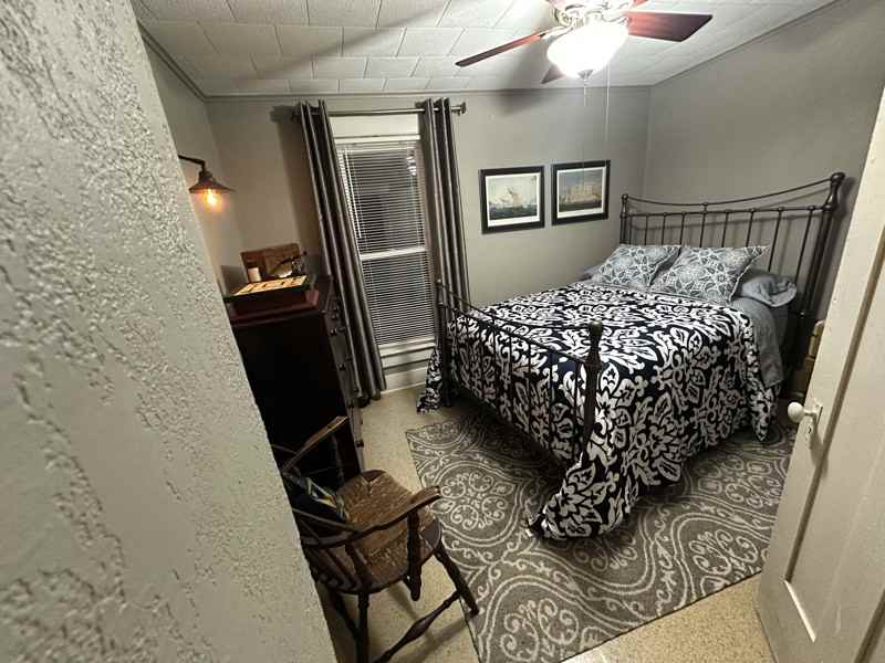 105 S Park Ave - Photo 6 of 13