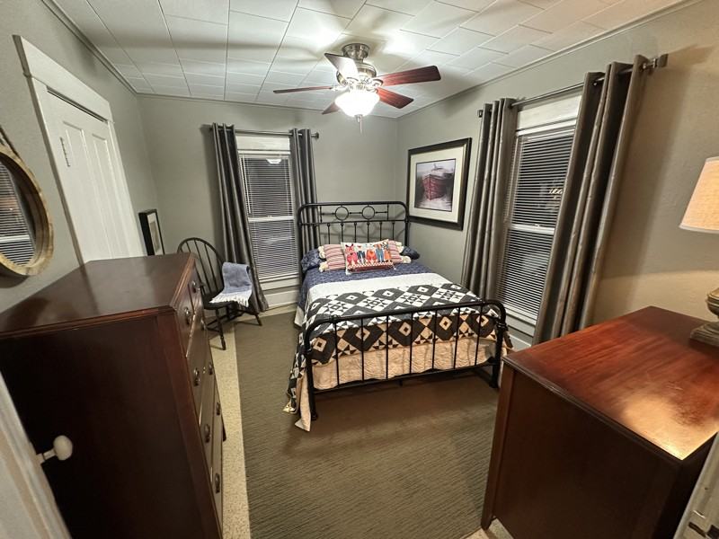 105 S Park Ave - Photo 7 of 13