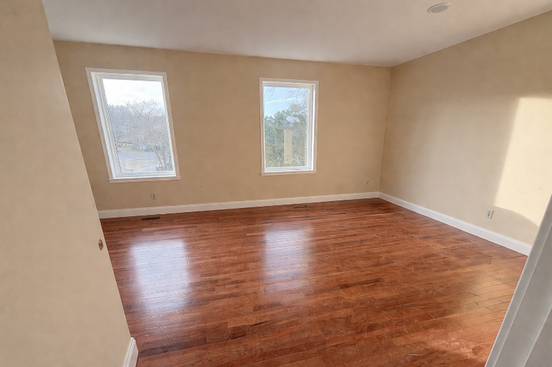 300 N Independence St - Photo 6 of 11