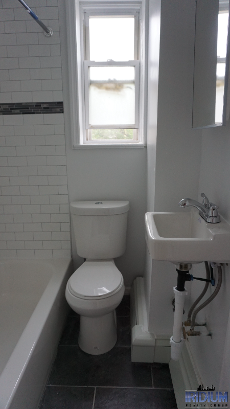 445 N 5th St #3D - Photo 3 of 7