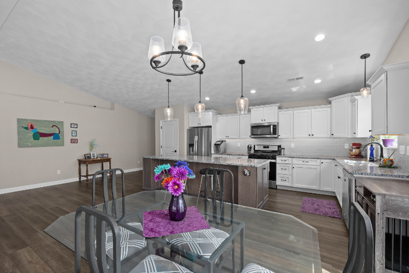 1502 Lexi Ln - Photo 2 of 20