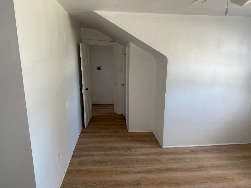 564 S Main St #4 - Photo 2 of 9