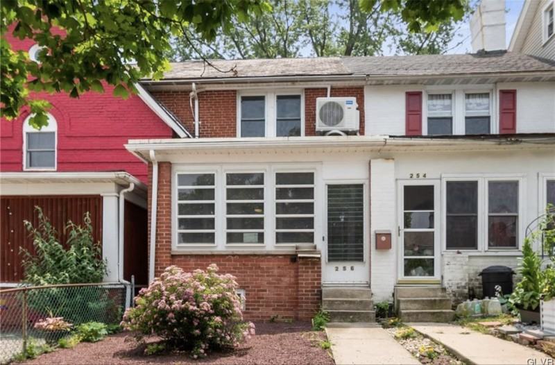 256 Lehigh Ave - Photo 2 of 20