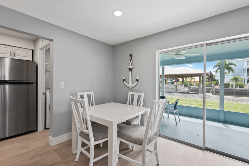 176 Trinidad St - Photo 4 of 10