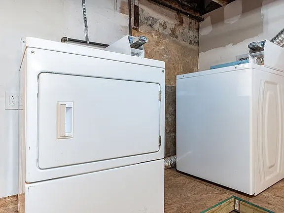 400 E Vernon Rd #11 - Photo 4 of 15