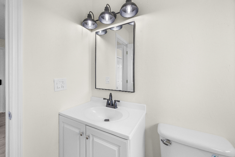 2225 Aldridge Ave #1 - Photo 4 of 9