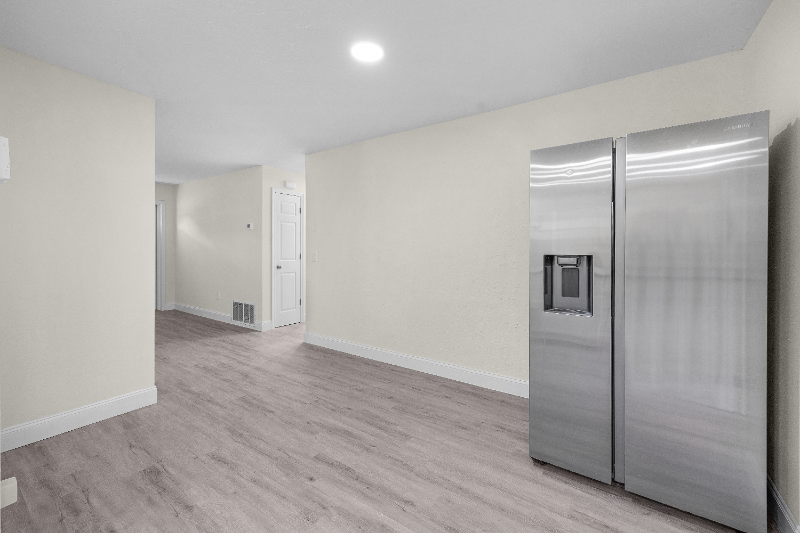 2225 Aldridge Ave #1 - Photo 5 of 9