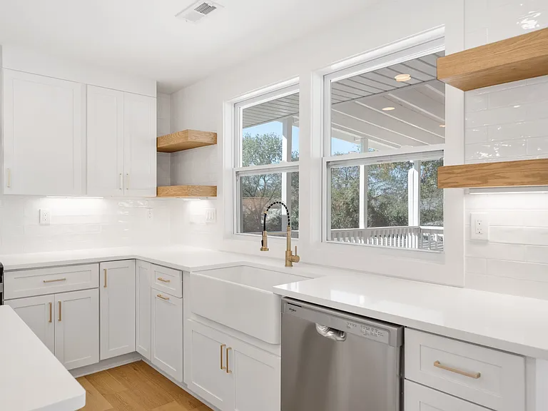 205 Gatone Dr - Photo 4 of 15