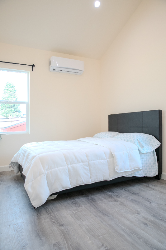 1009 Arlington Ave - Photo 3 of 15
