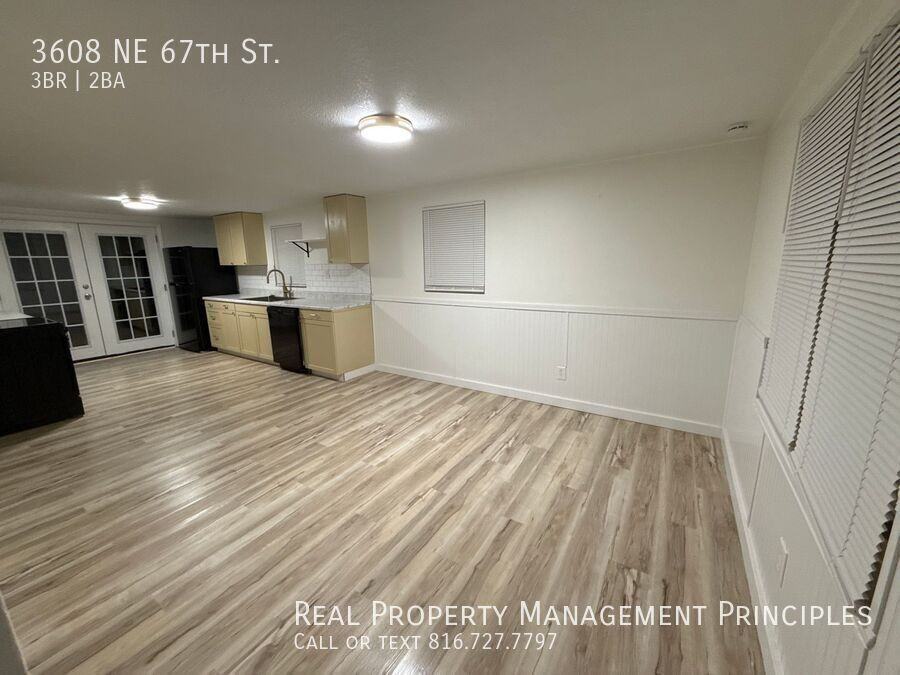 3608 Ne 67th St - Photo 2 of 14