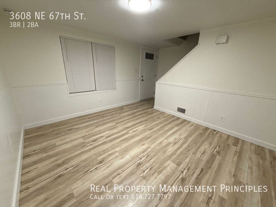 3608 Ne 67th St - Photo 3 of 14