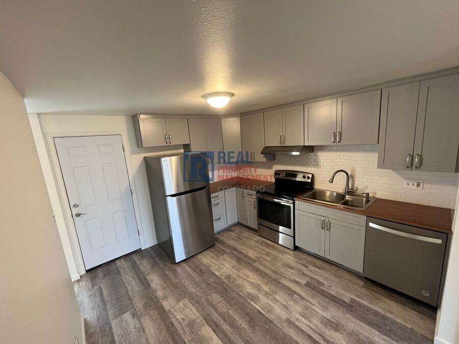 1312 17th Ave - Photo 6 of 9